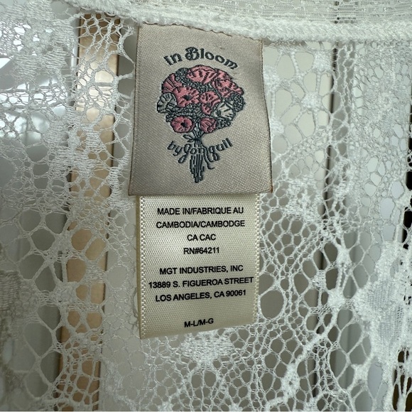 In Bloom by Jonquil Women's White Kimono Robe M Long Sleeve Belted All Over Lace - Picture 9 of 11